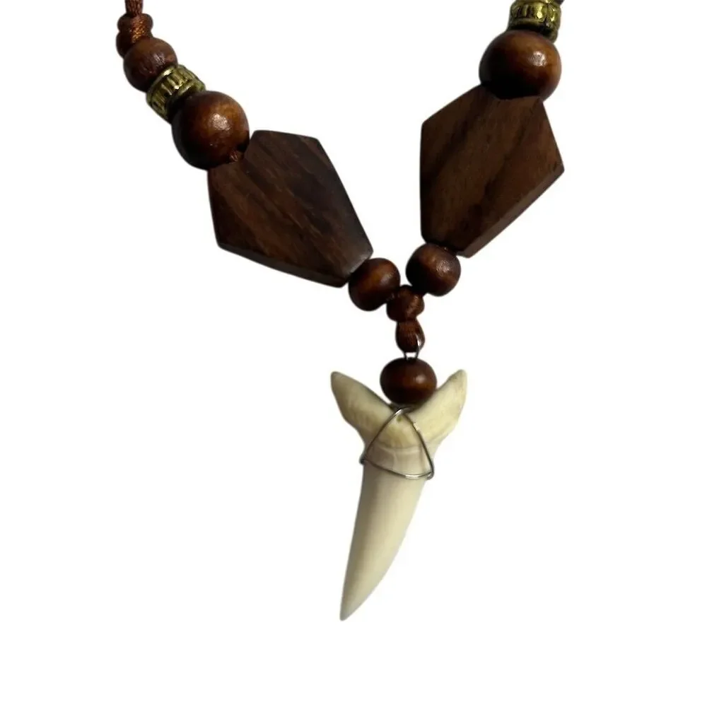 Adjustable Shark Tooth Pendant Necklace with Wooden Beads‎ Unisex